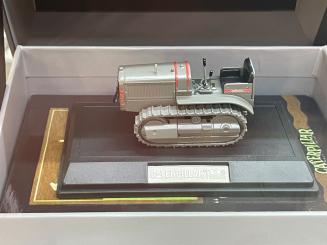 CATERPILLAR Twenty "100 Jahre Caterpillar" 