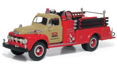 FORD F 2achs Spritzfahrzeug von 1951 "Ford Tractor Plant Protection" 