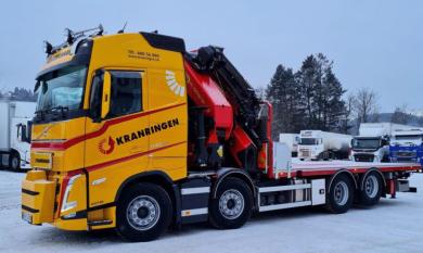 VOLVO FH5 8x2 mit PALFINGER PK780002-SH "Kranringen" 