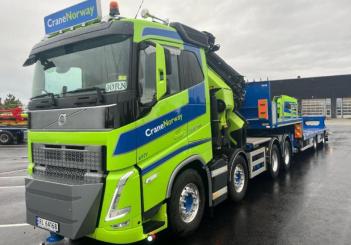 VOLVO FH5 8x4 with PALFINGER PK92002 "Crane Norway" 