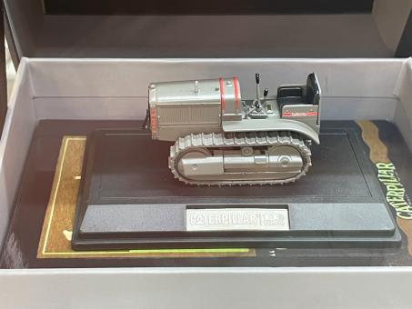 CATERPILLAR Twenty "100 Jahre Caterpillar" 