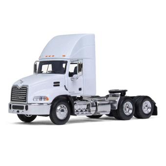 MACK Pinnacle DayCab, weiß 