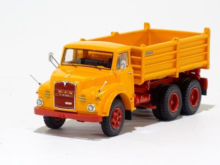 MAN Hauber 19.230 DHAK 6x6 mit 3-Seiten-Kipper, orange 